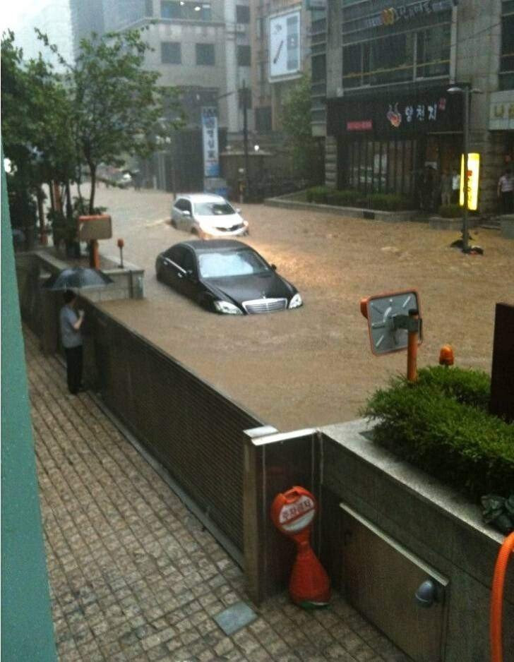 썸네일-서울 폭우 물난리 레전드-이미지